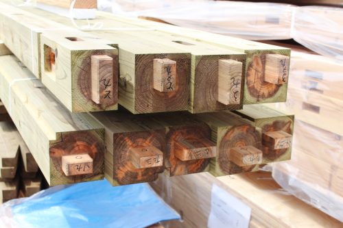 滋賀で家を建てる|ハウスガードシステムの緑の柱