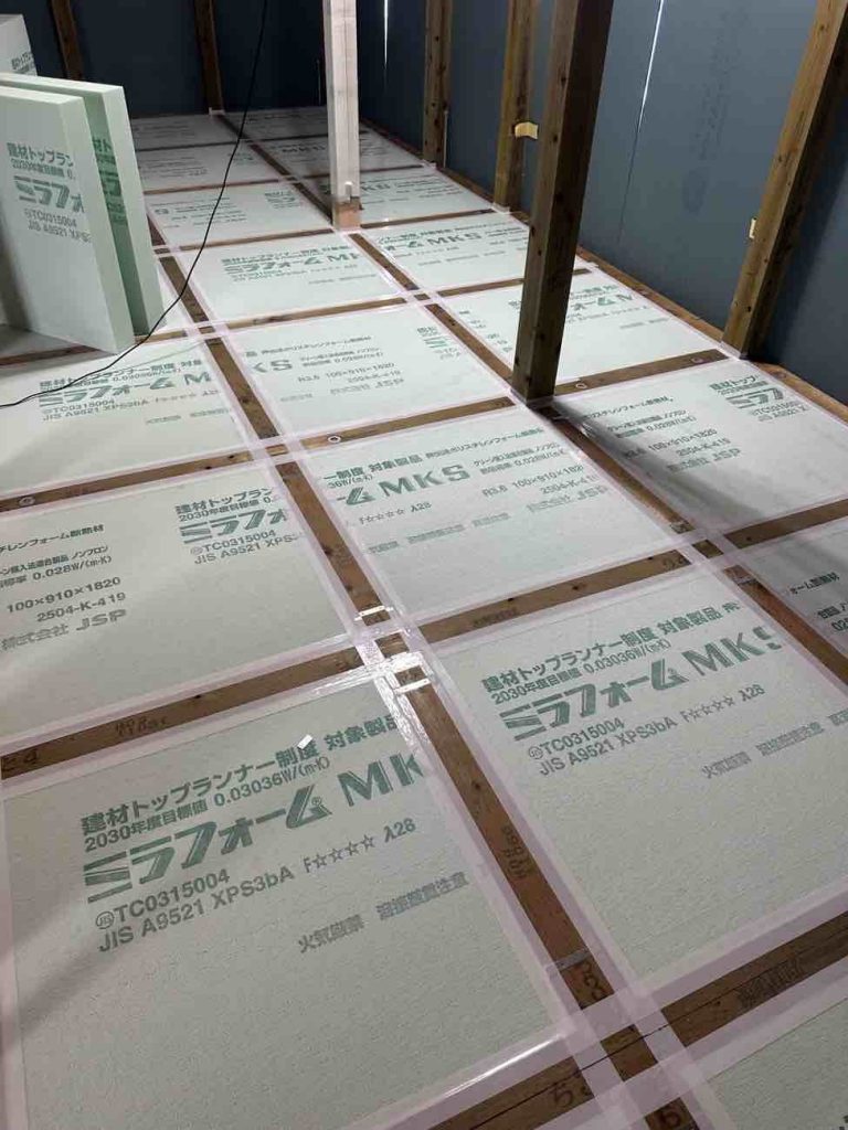  米原市「中多良の家」内装工事・左官工事